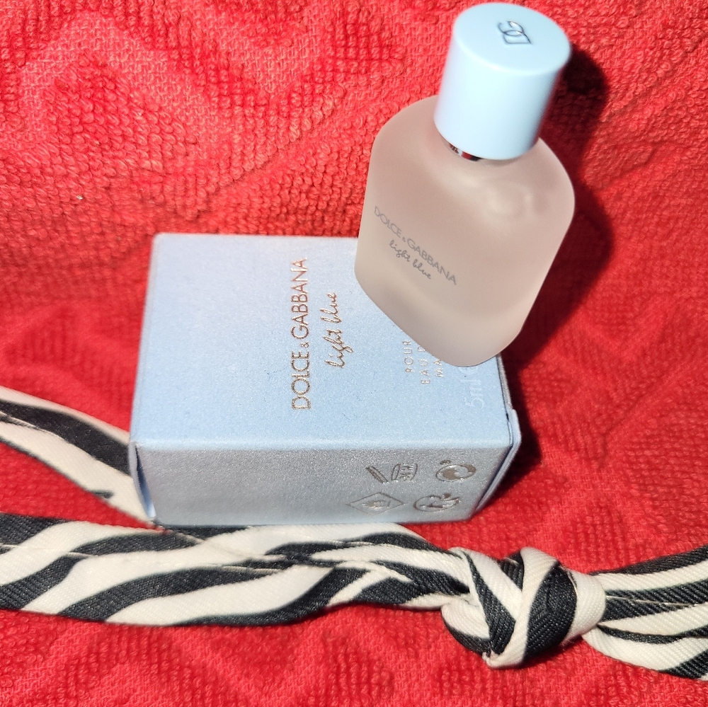 Men's Cologne ( LIGHT BLUE) By Dolce & Gabbana - Picture 6 of 6